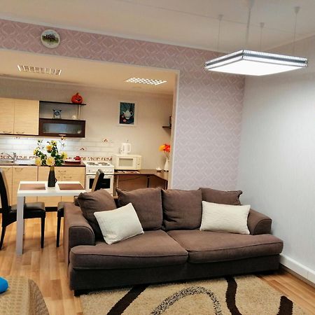 Papiniidu Studio Apartments Parnawa Zewnętrze zdjęcie